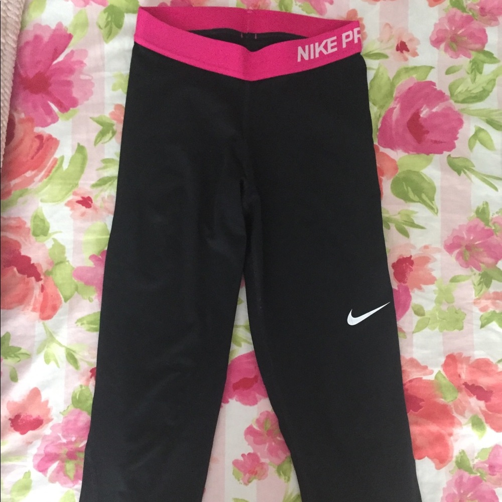 Nike Pro Capri Leggings